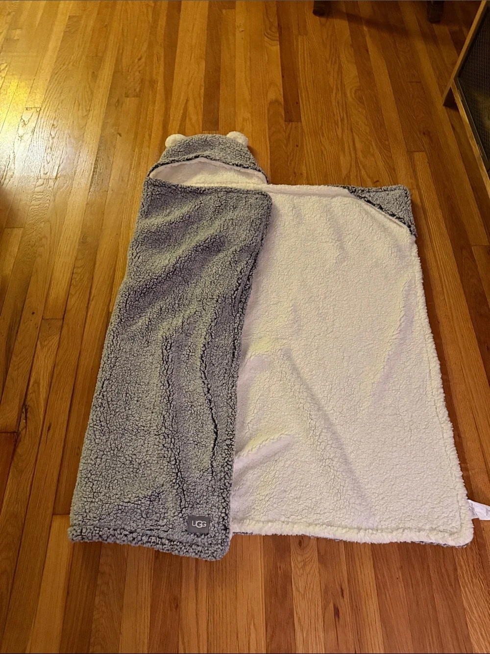 UGG Gray Sherpa Throw Blanket - Plush Cozy Layer with bear hoodie ears